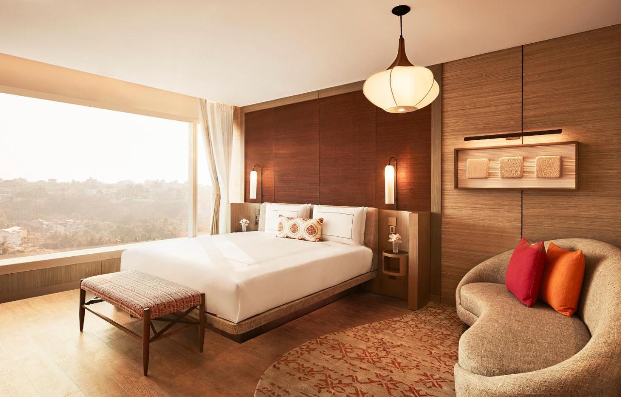 Taj Cidade De Goa Horizon, Goa Panaji Bagian luar foto A bedroom at the Taj Mahal Palace