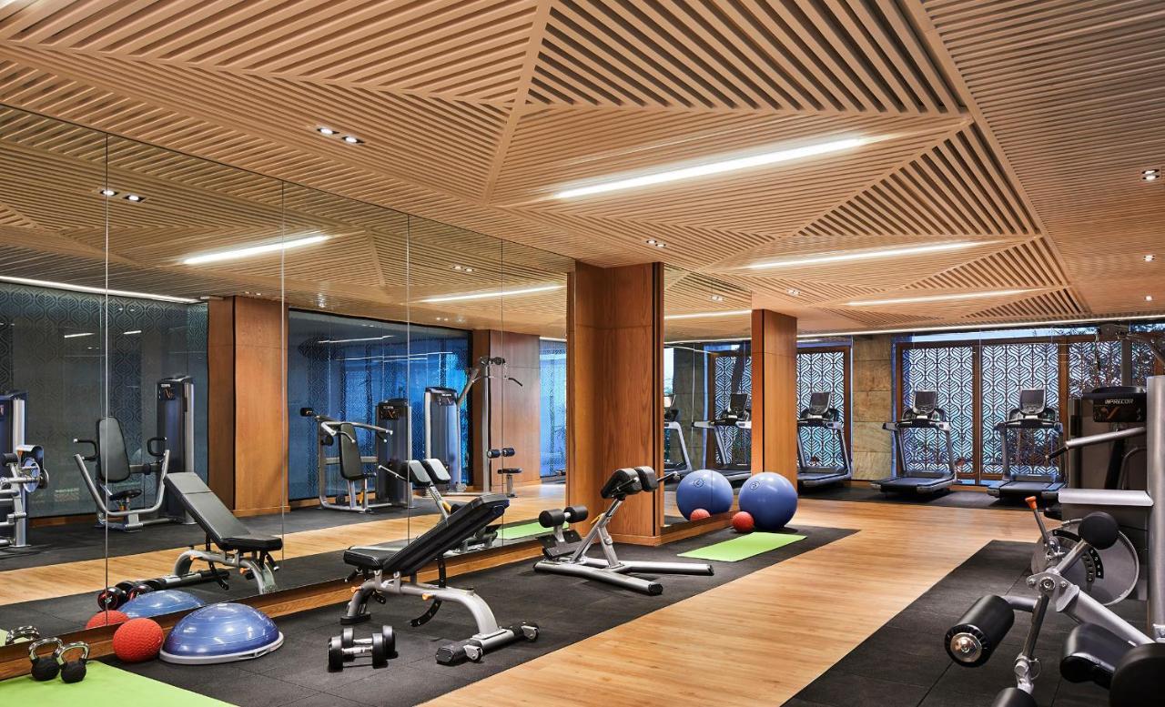 Taj Cidade De Goa Horizon, Goa Panaji Bagian luar foto The gym at The Dorchester